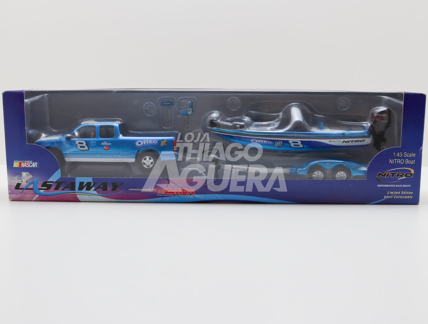 Miniatura Bass Boat Nitro + Caminhonete Nascar Castaway